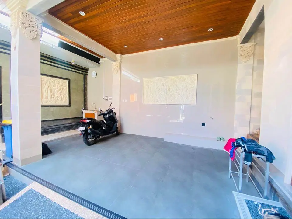 Room for Rent in Kerobokan Seminyak Area — image 4