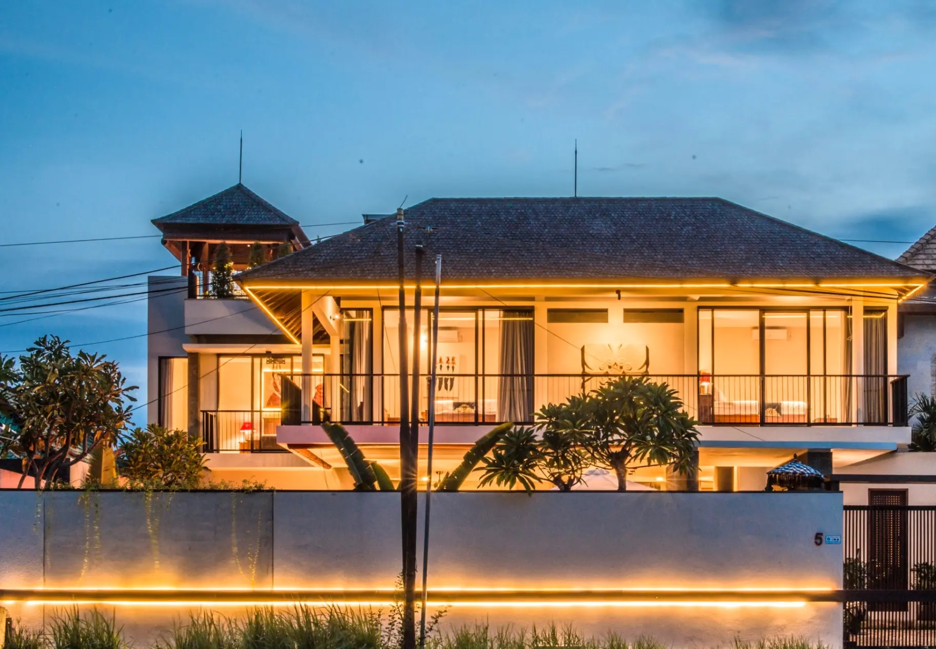 Villa Extrosa 4 BR