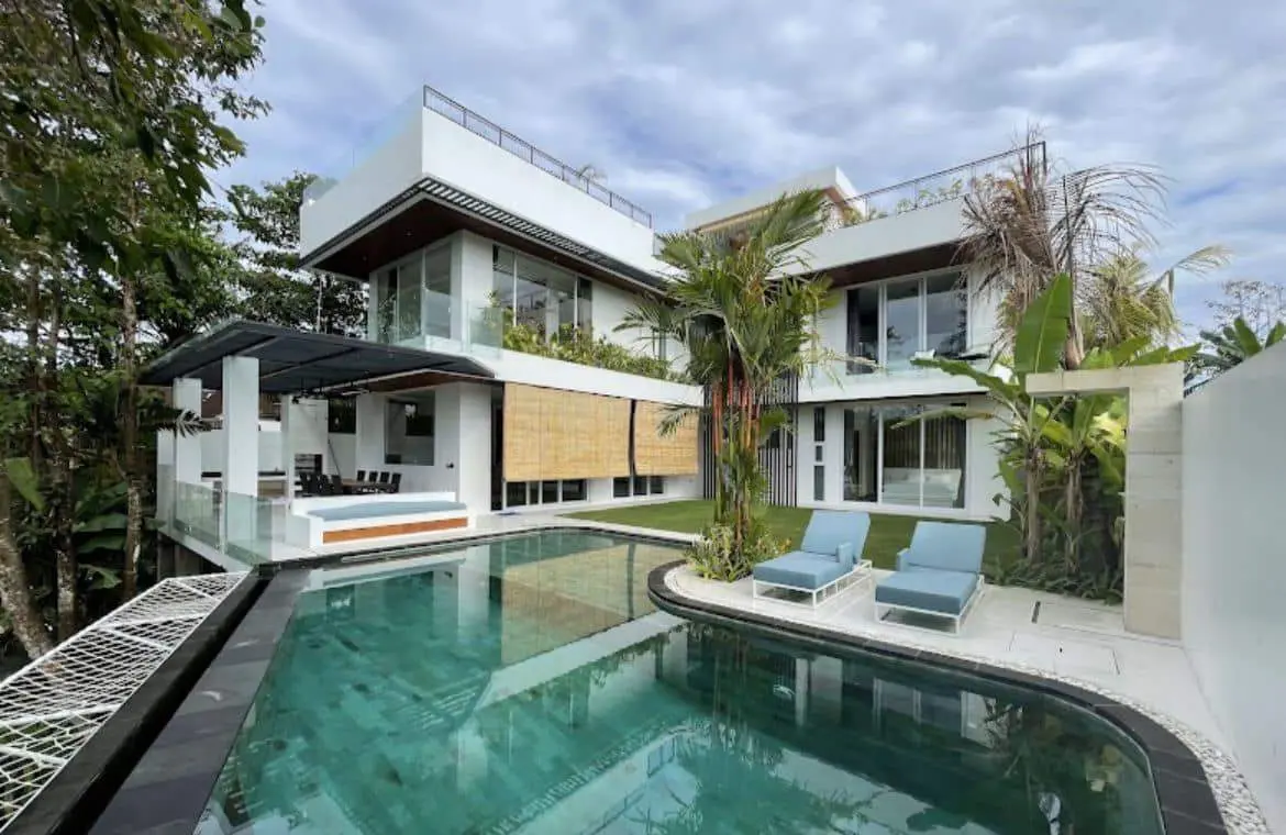 4BR plus 1 Children Bedroom Villa in Pererenan
