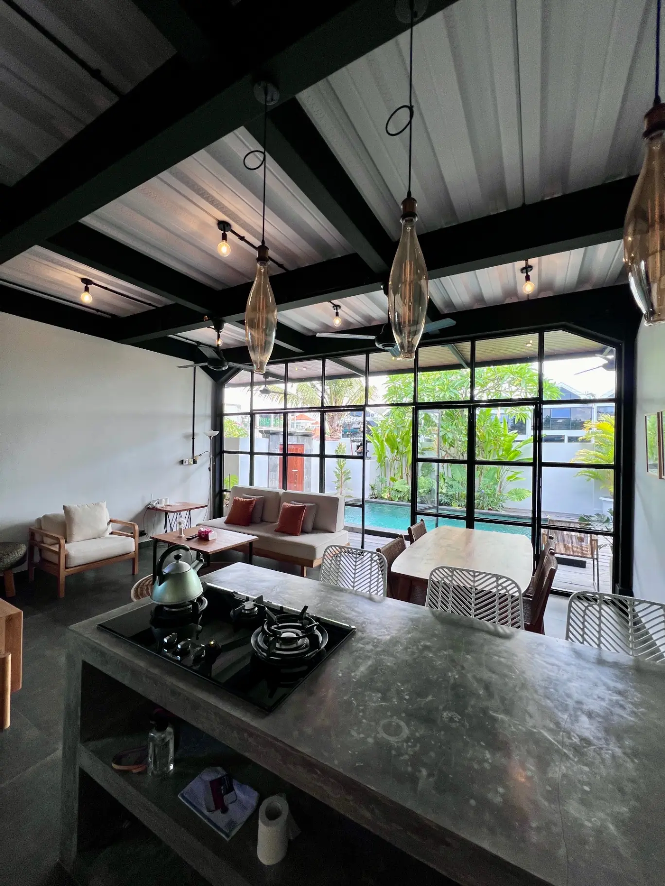 2 BEDROOM VILLA IN CANGGU (LOWER PRICE FOR THE CONSTRUCTION AROUND THE AREA) — image 1