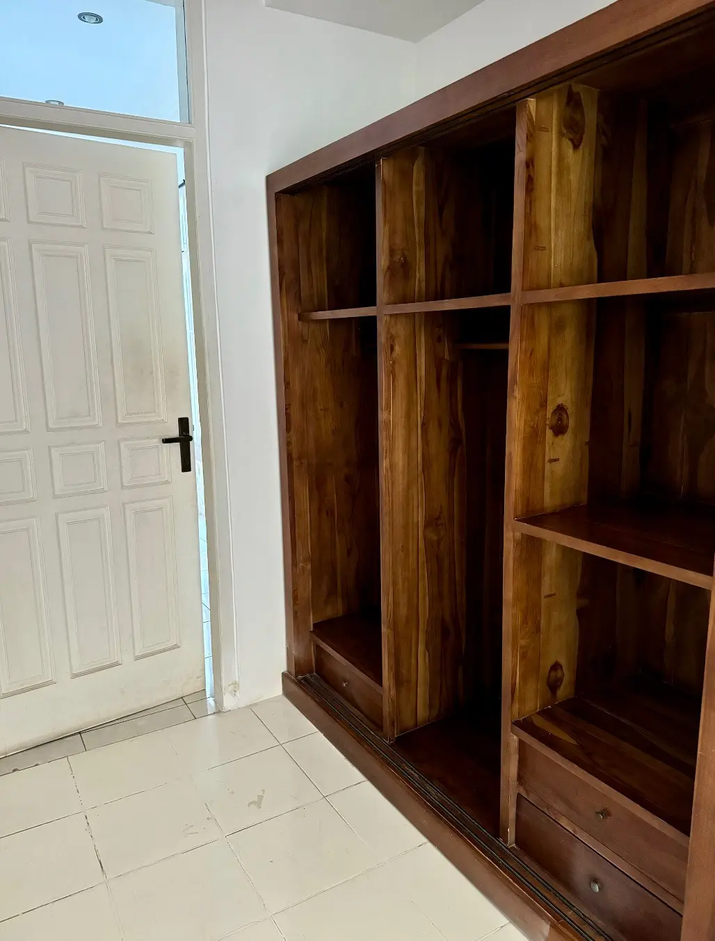 1 Private Room at shared villa (Batu Bolong) — image 3