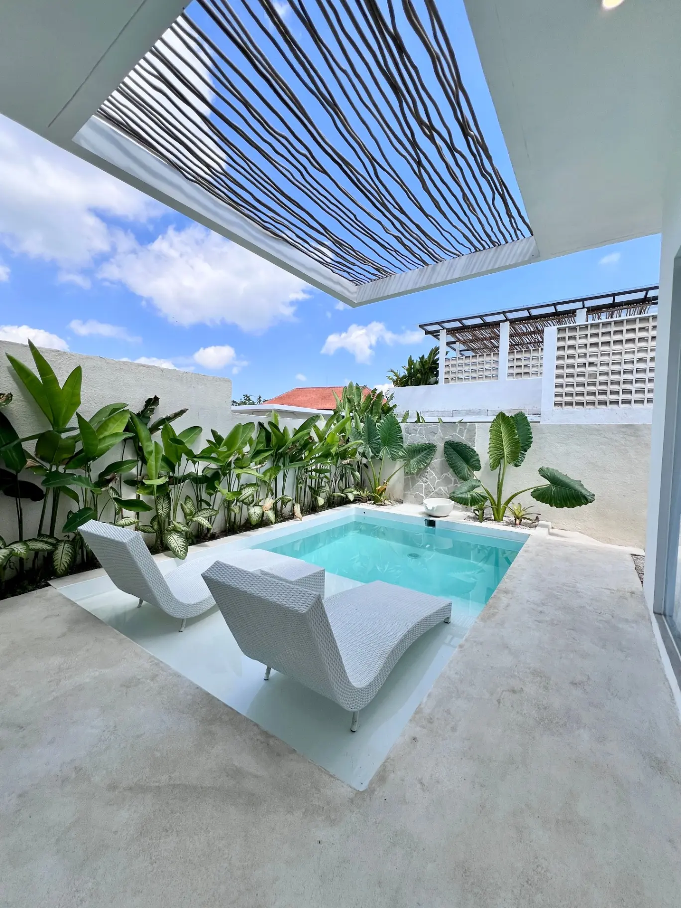 Modern 1BR Villa with Rooftop in Tumbak Bayuh