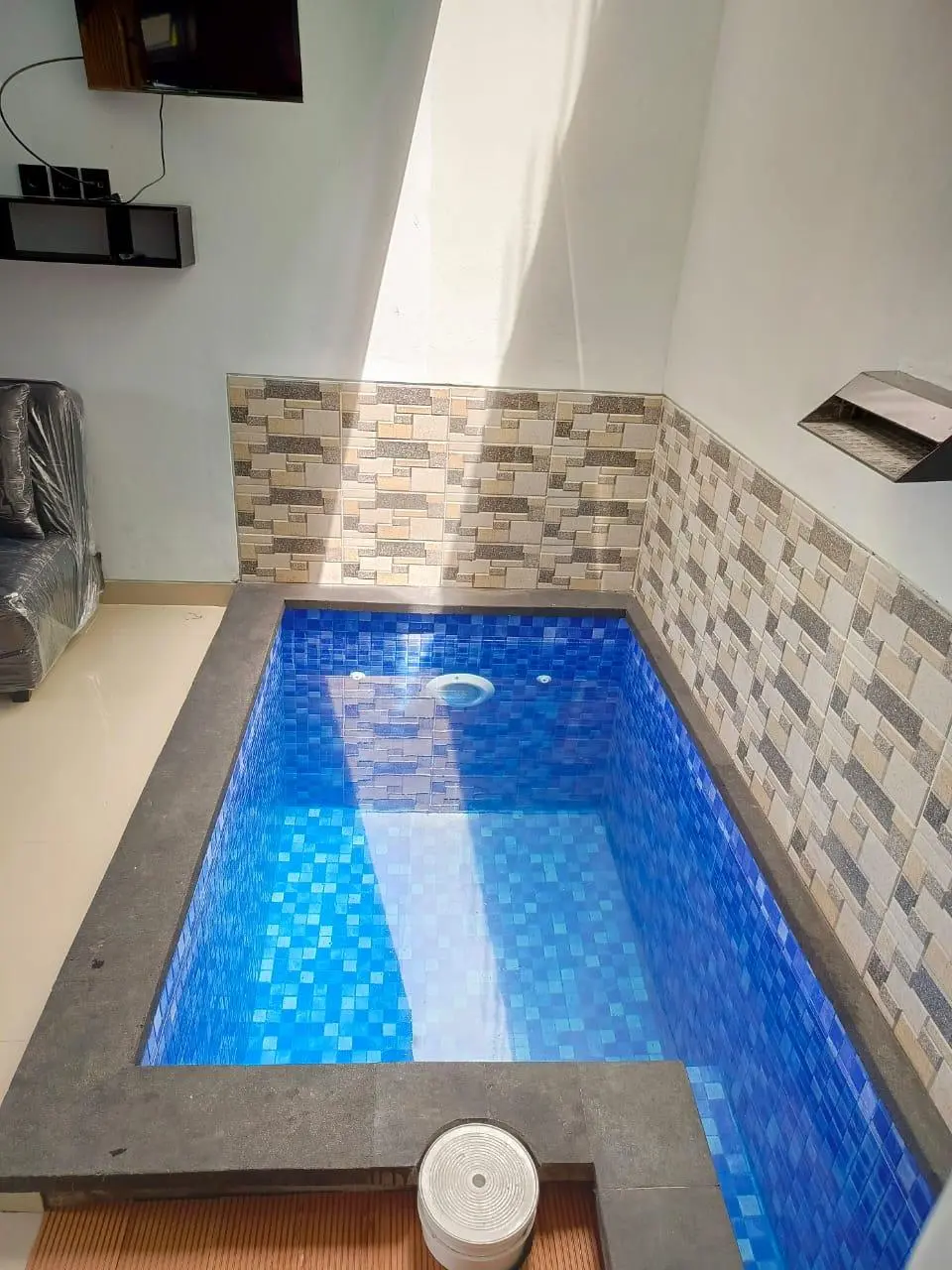 3BR Brand new House with Plunge Pool at Dalung area near Canggu — image 2