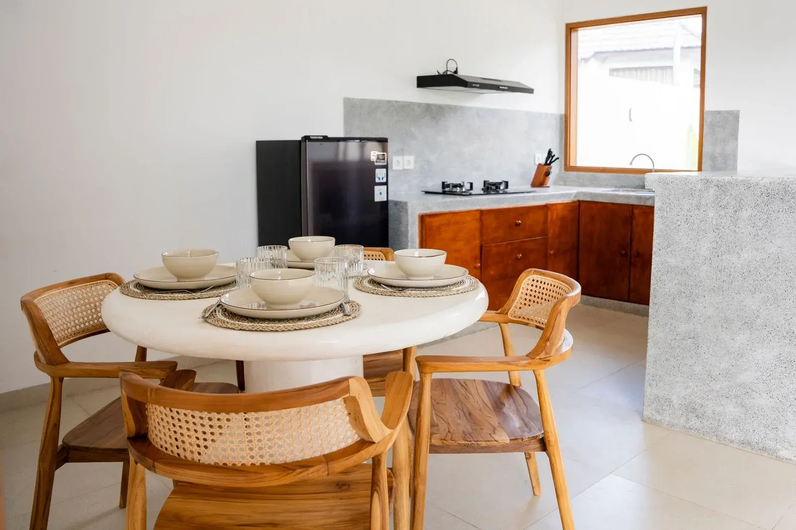 Brand New Modern Villa with 2 Spacious Bedrooms in North Canggu — image 3