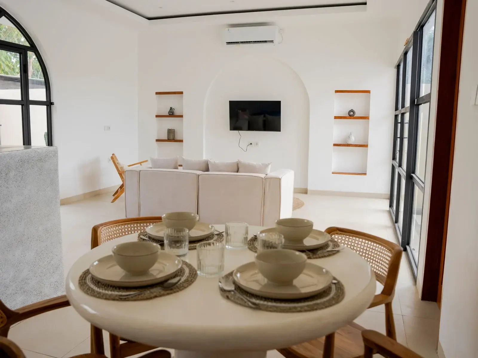 Brand New Modern Villa with 2 Spacious Bedrooms in North Canggu — image 2