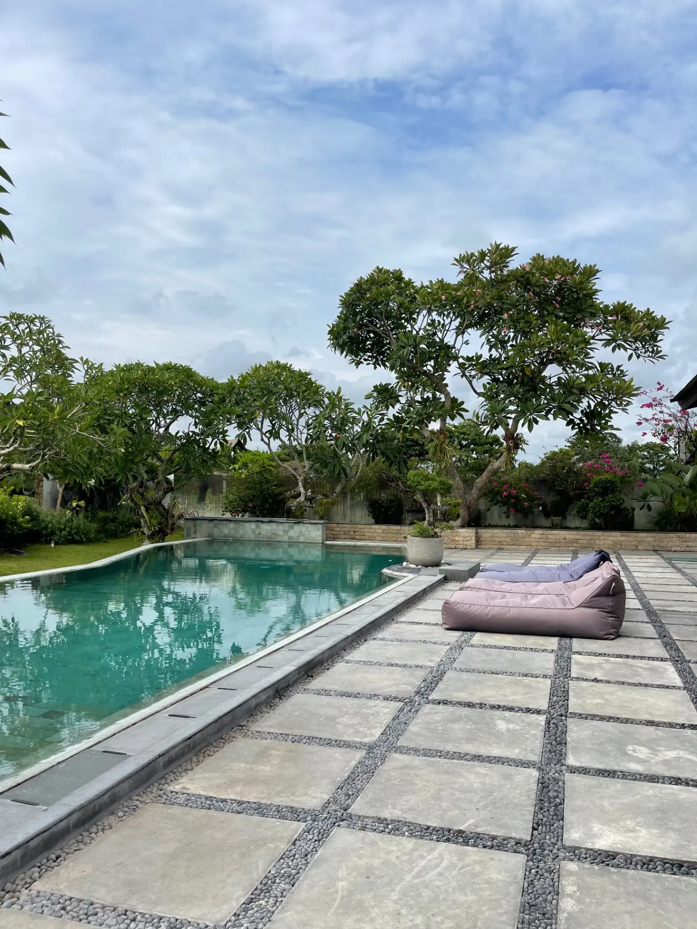 Hot List at PERERENAN no construction