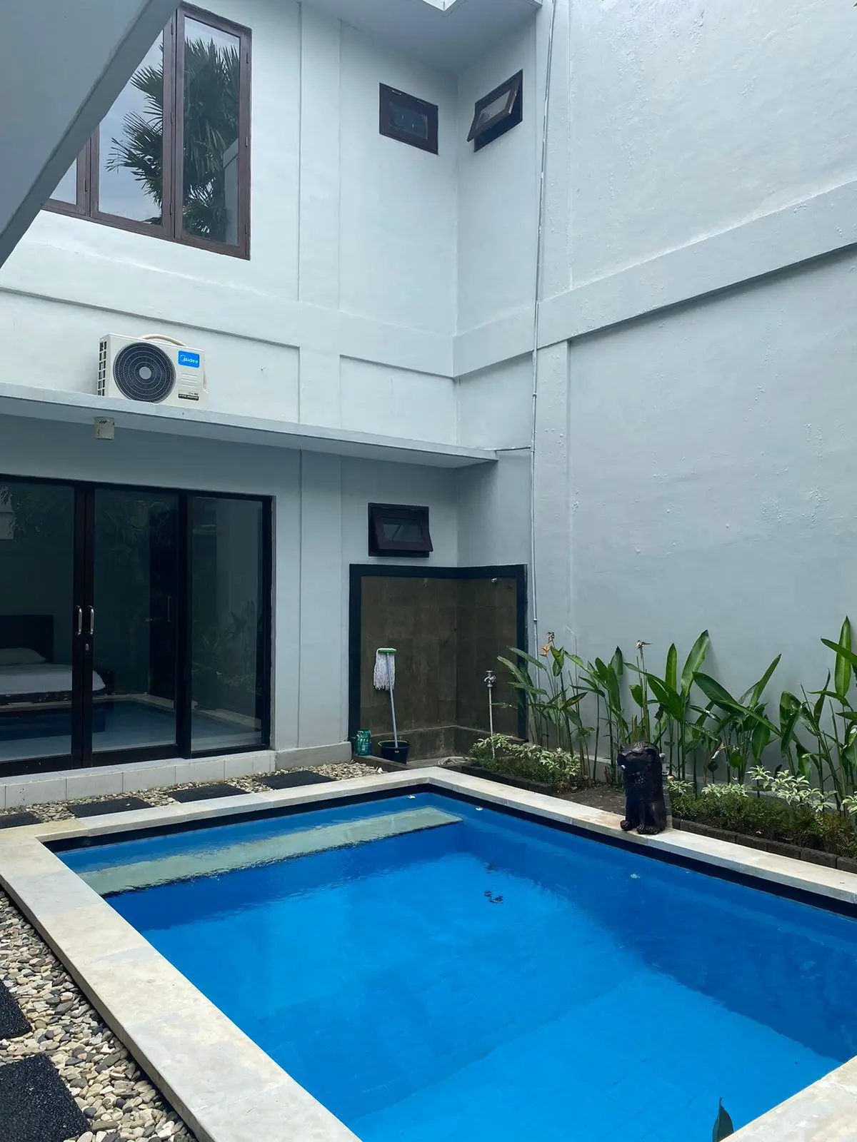 3BR VILLA AT LEGIAN SEMINYAK. walking distance to Doublesix Beach — image 1