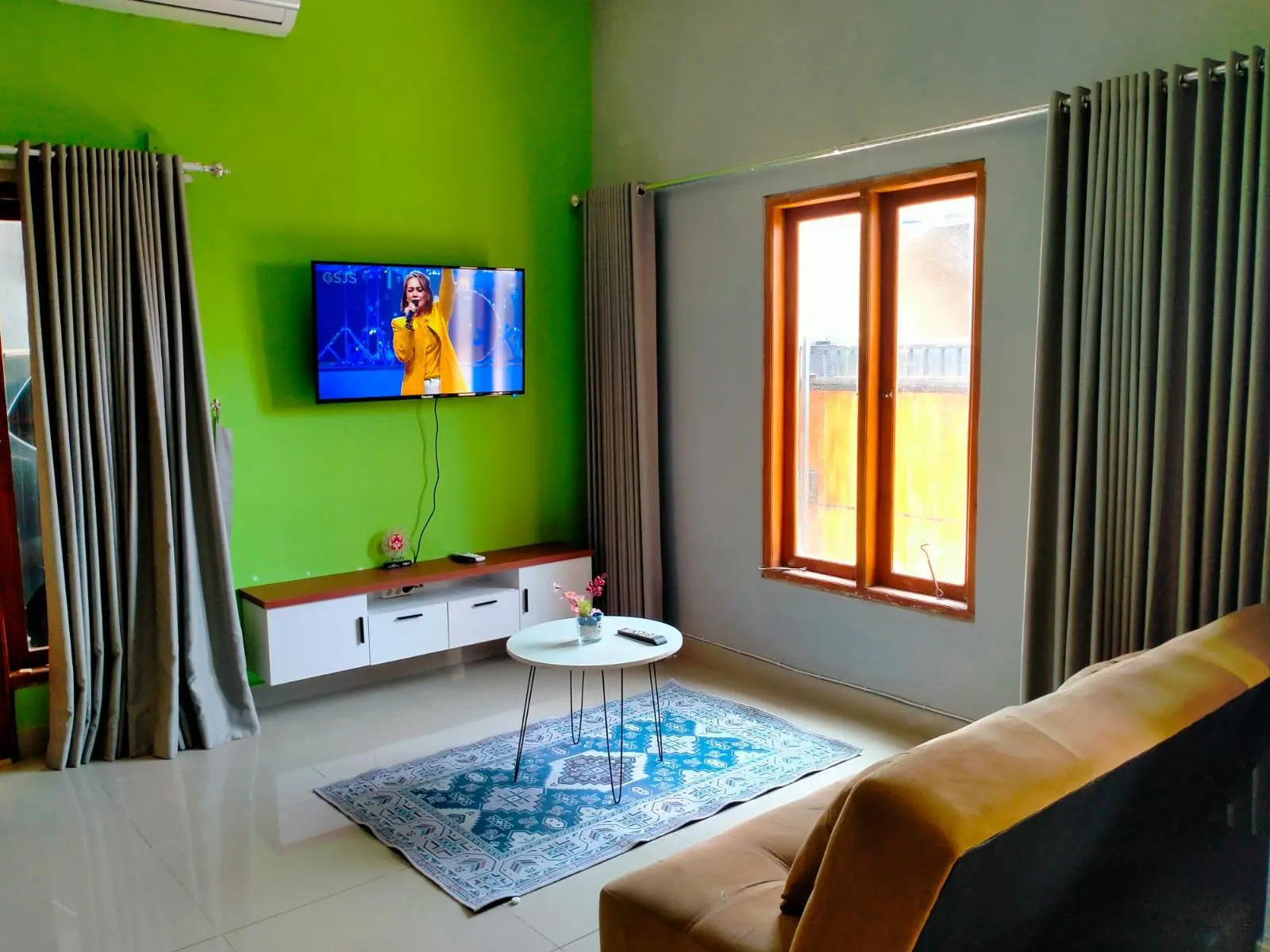 3 Bedroom Fully Furnished LC — image 3