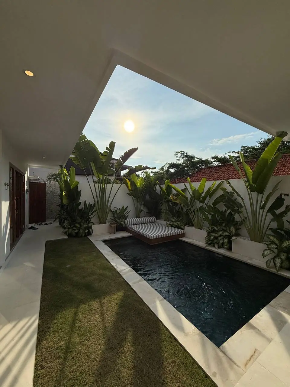 New 3 bedrooms Villa Pererenan