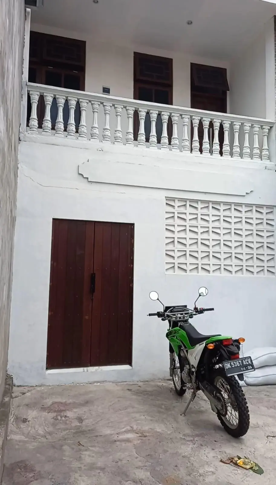 2BR house with private pool in the Kerobokan area very good location — image 1
