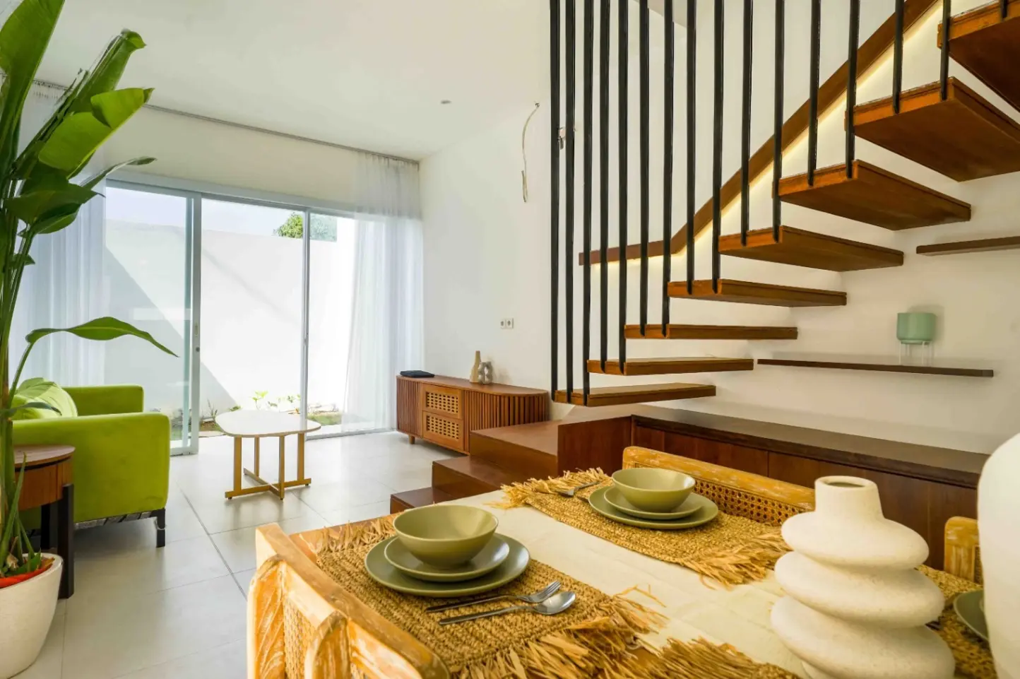 Brand new modern style villa in Jimbaran — image 1