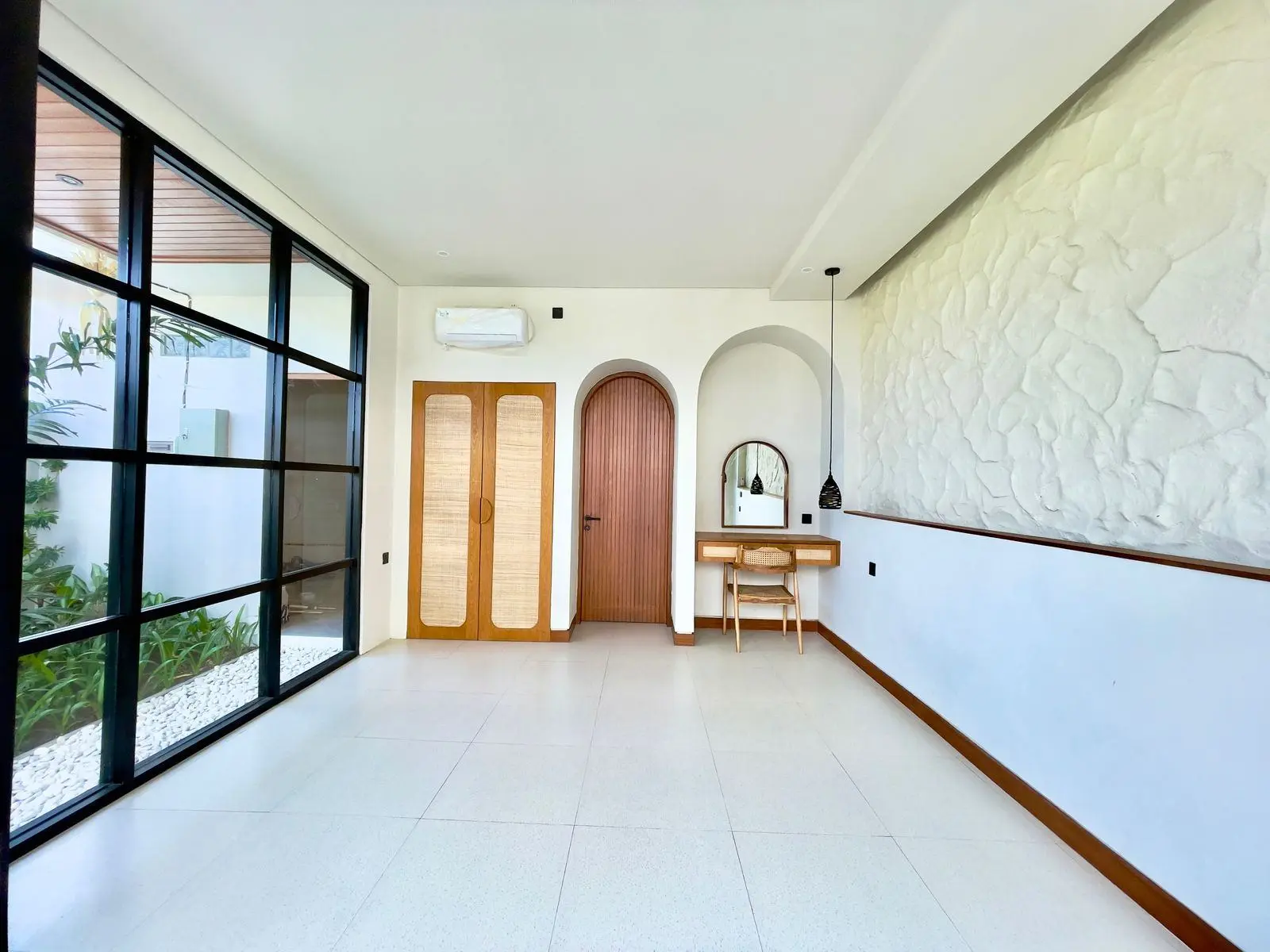 Villa Rolikur — image 1