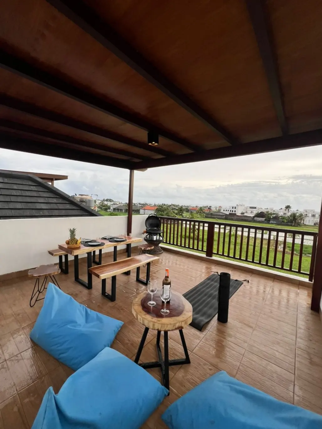 Private Master in Rooftop Villa between rice fields and with ocean views in Cemagi! — image 1