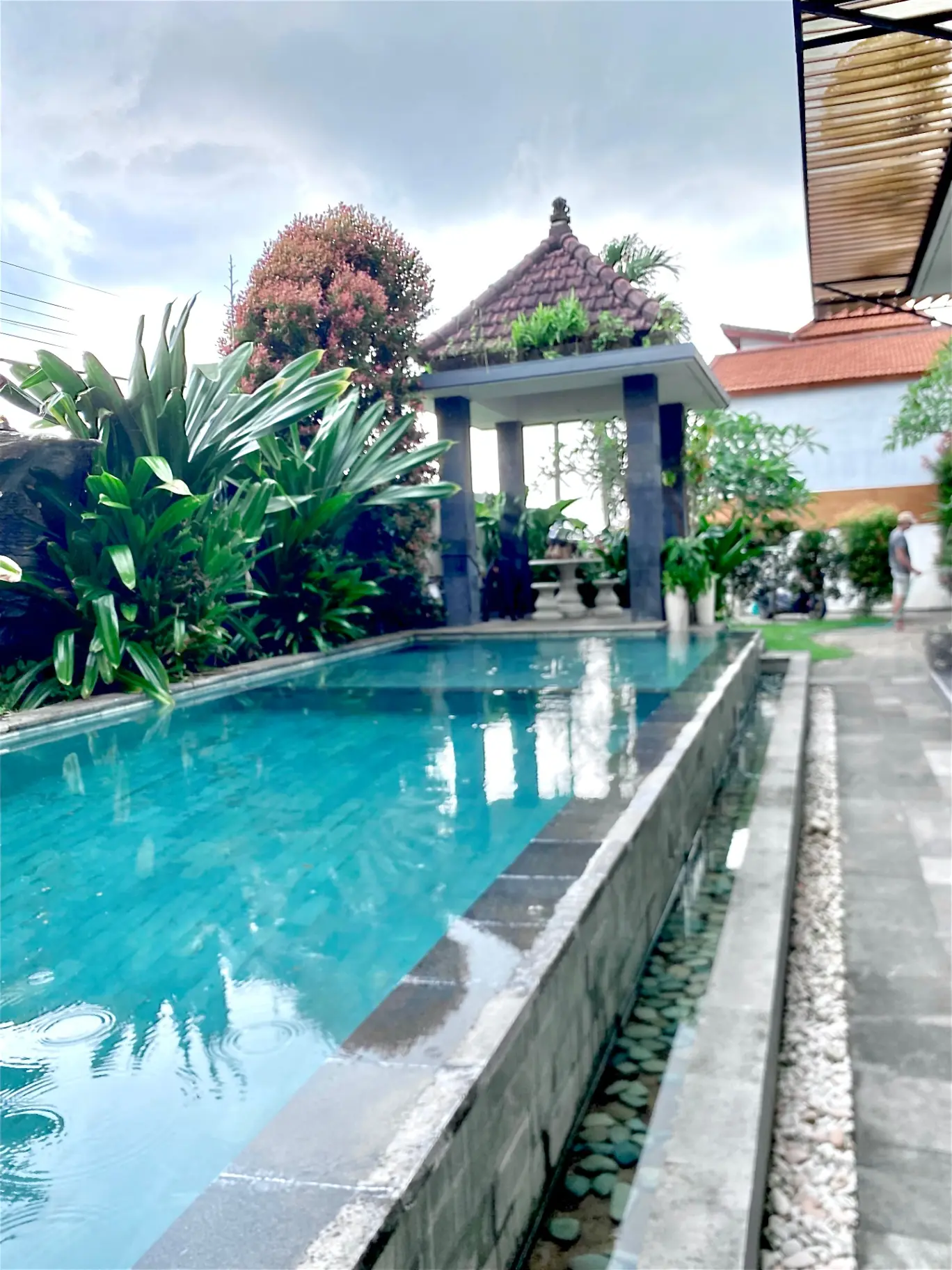 Villa Pini 1 - Beautiful Villa With Large Tropical Garden in Prime Location in Kedungu — image 1