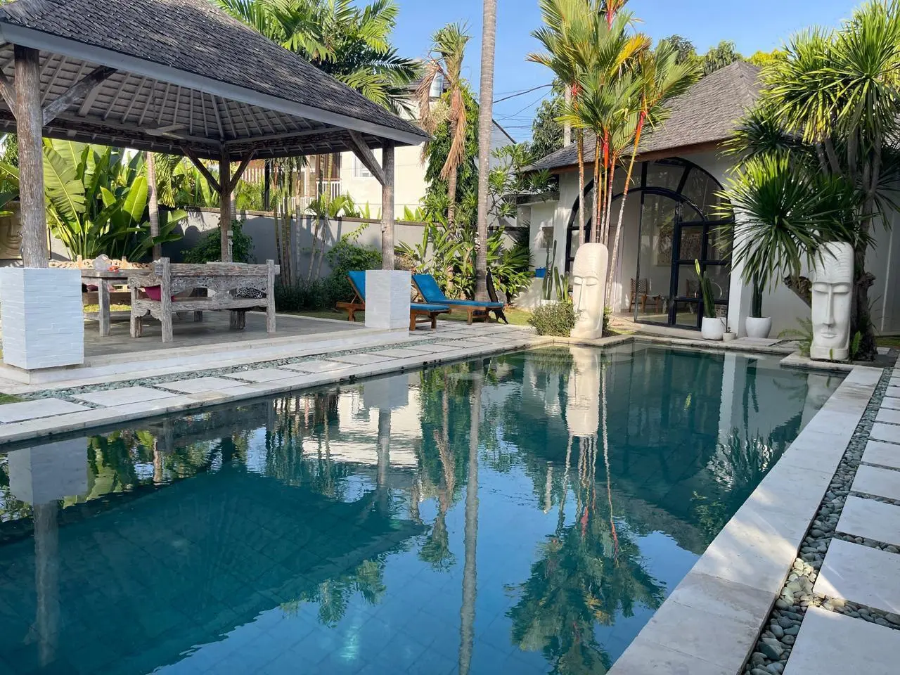 Rooms for Rent in Prime Pererenan Location – Entrepreneur Community and Podcast Studio