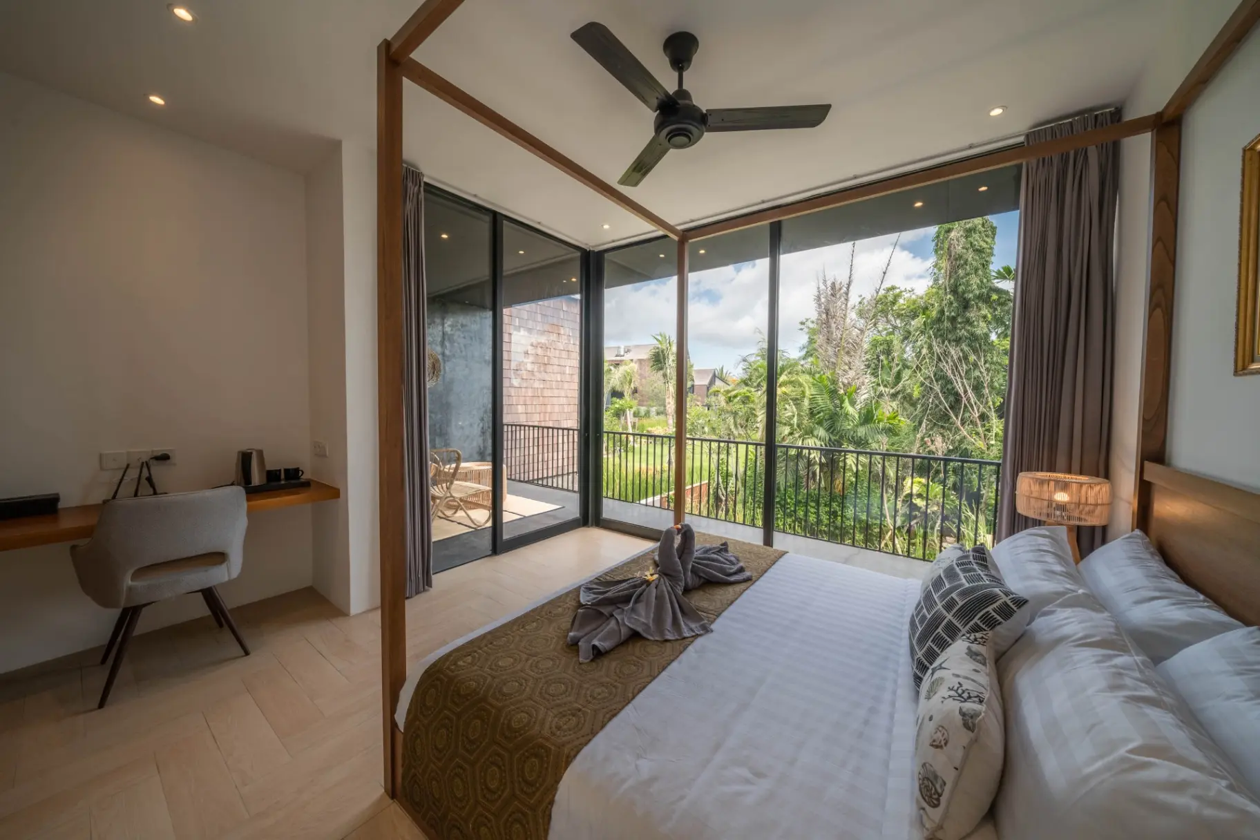 Villa Jannati - 4BR Pool Villa Near Berawa Beach — image 1