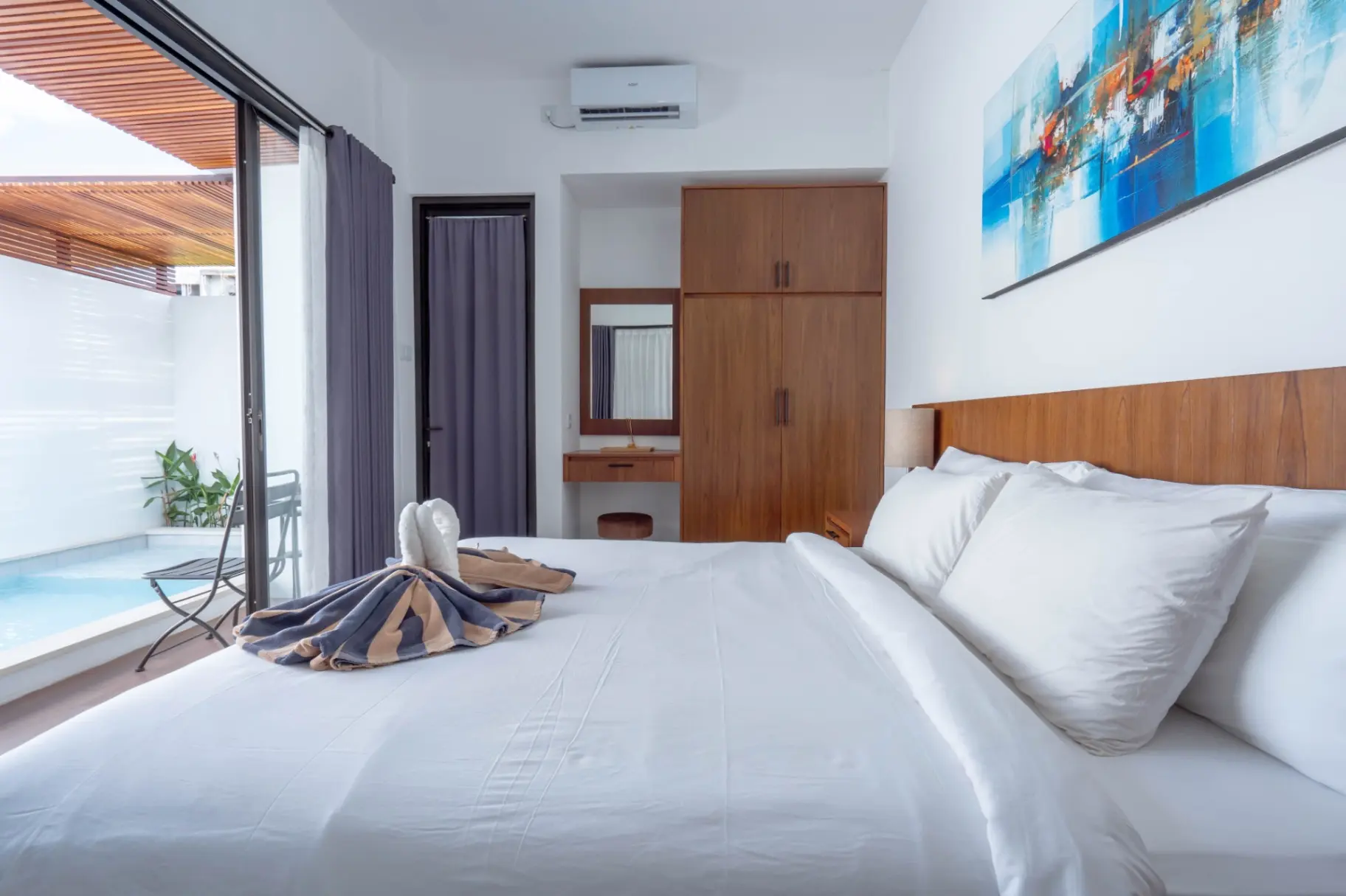 Brand New 1 Bedroom Villa with Private Pool in Kerobokan — image 1