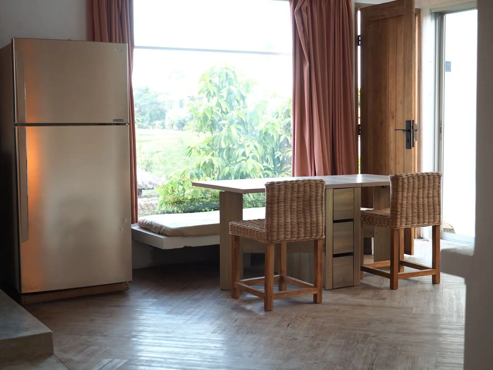1-BEDROOM APARTMENT — image 4