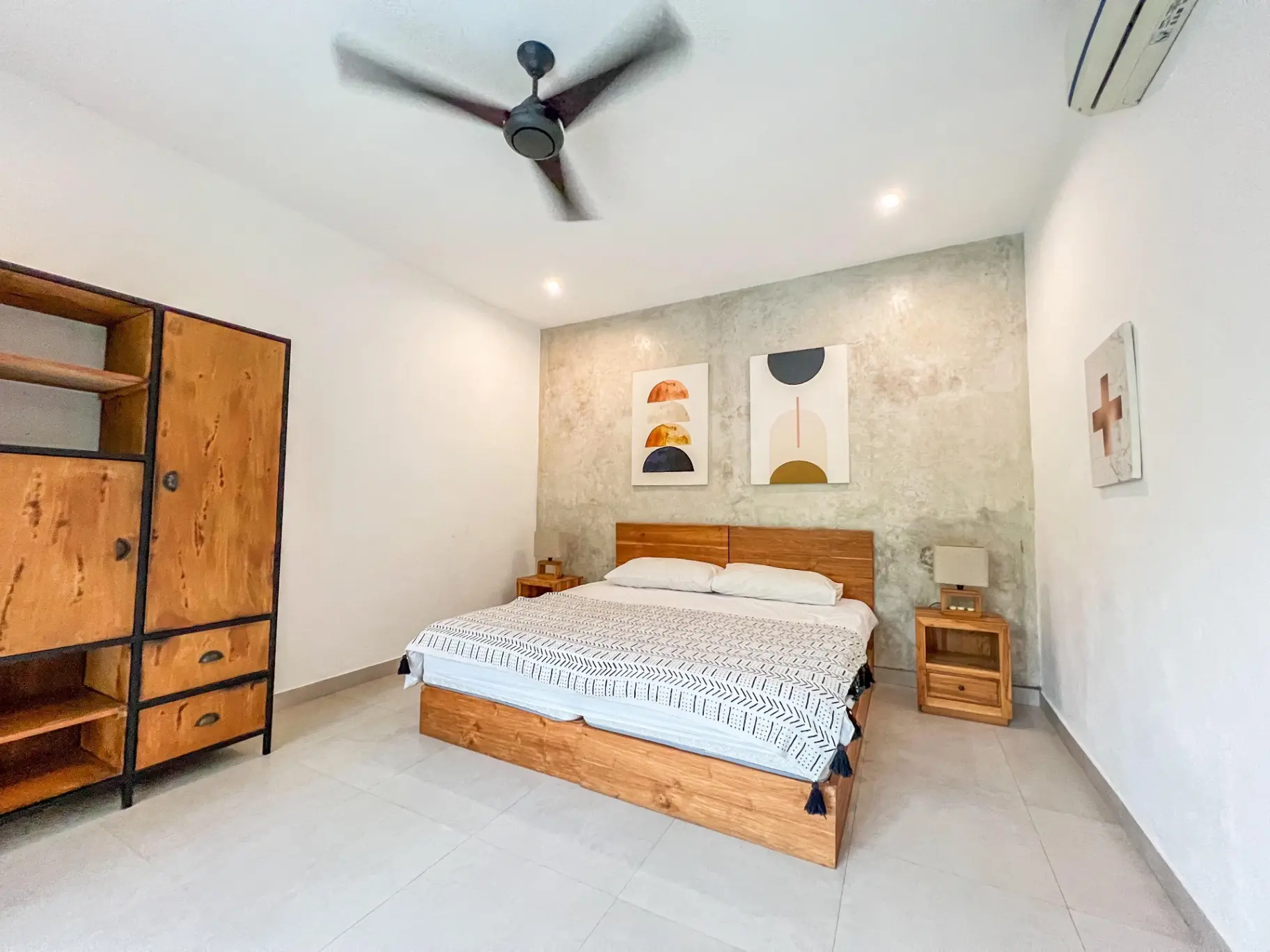Room center canggu