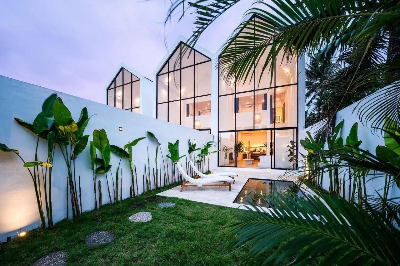 BRAND NEW MEZANINNE STYLED VILLA WITH 1 BEDROOM IN PANTAI LYMA