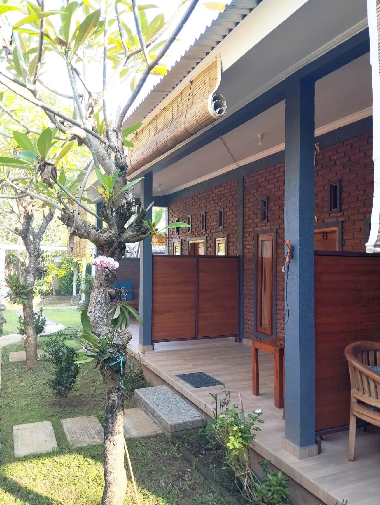 Tunjung guest house lovina