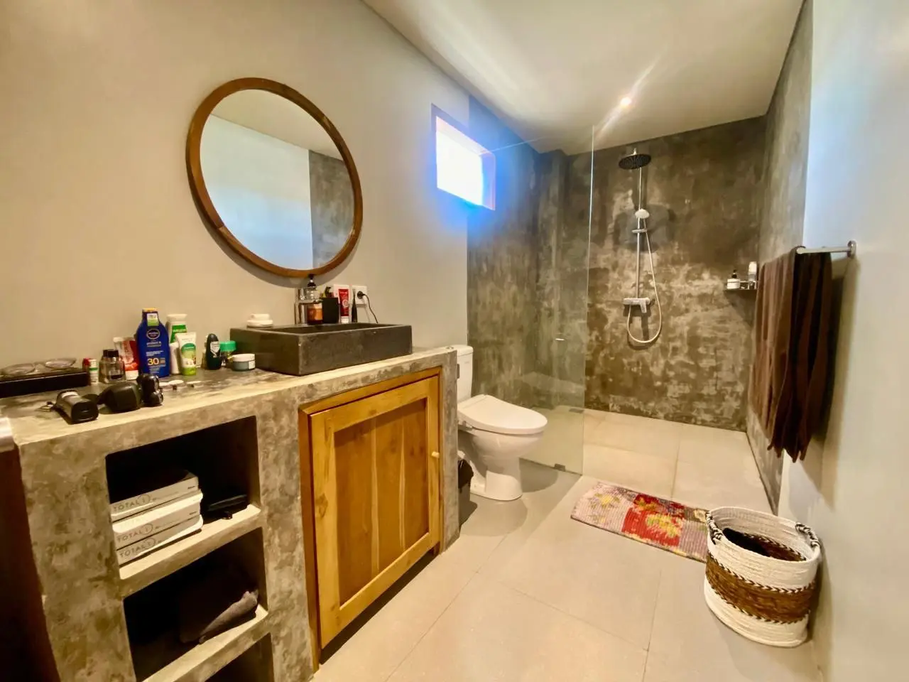 Seseh 1 BR 2 Story Loft — image 4