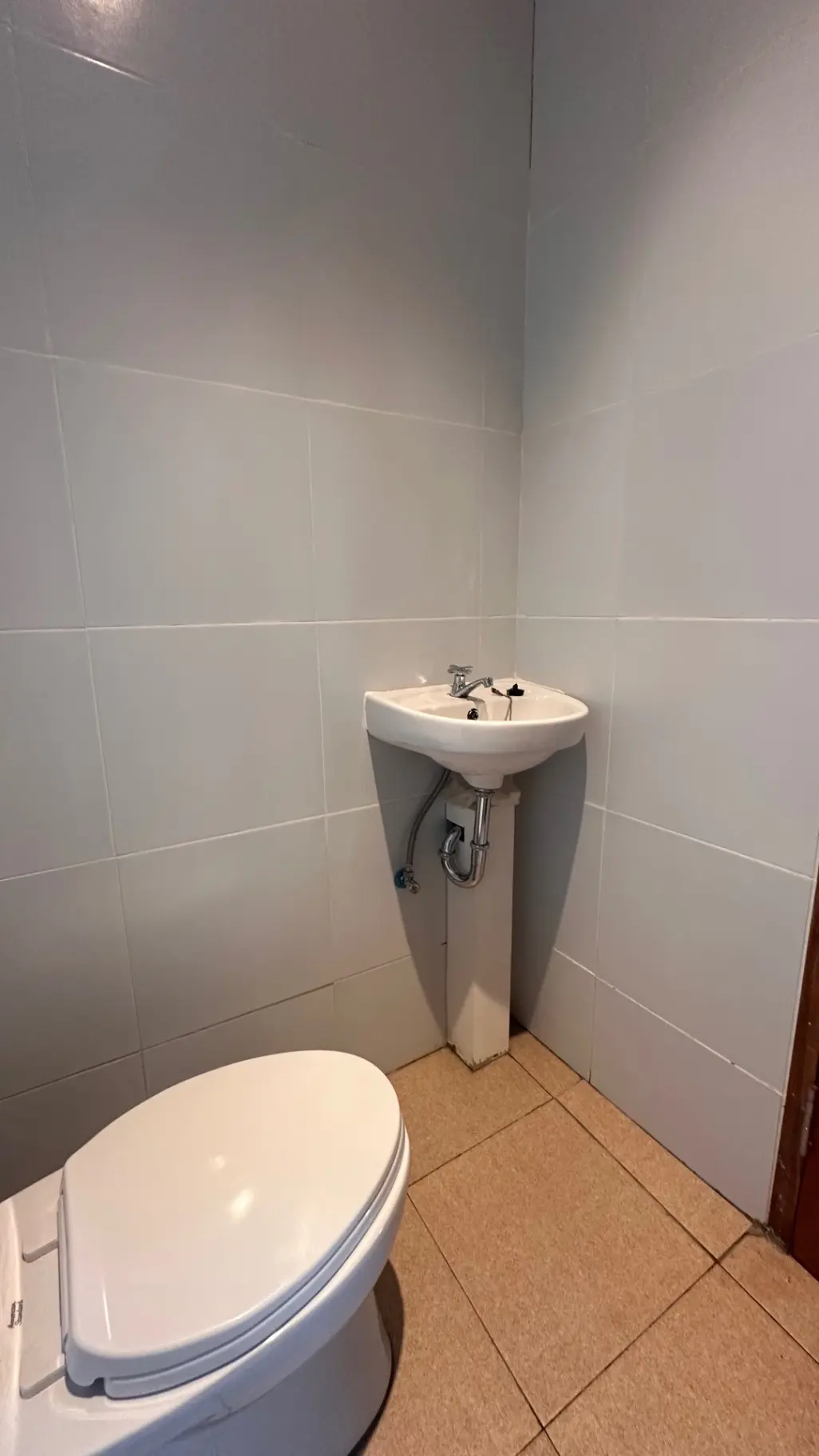 House — image 3