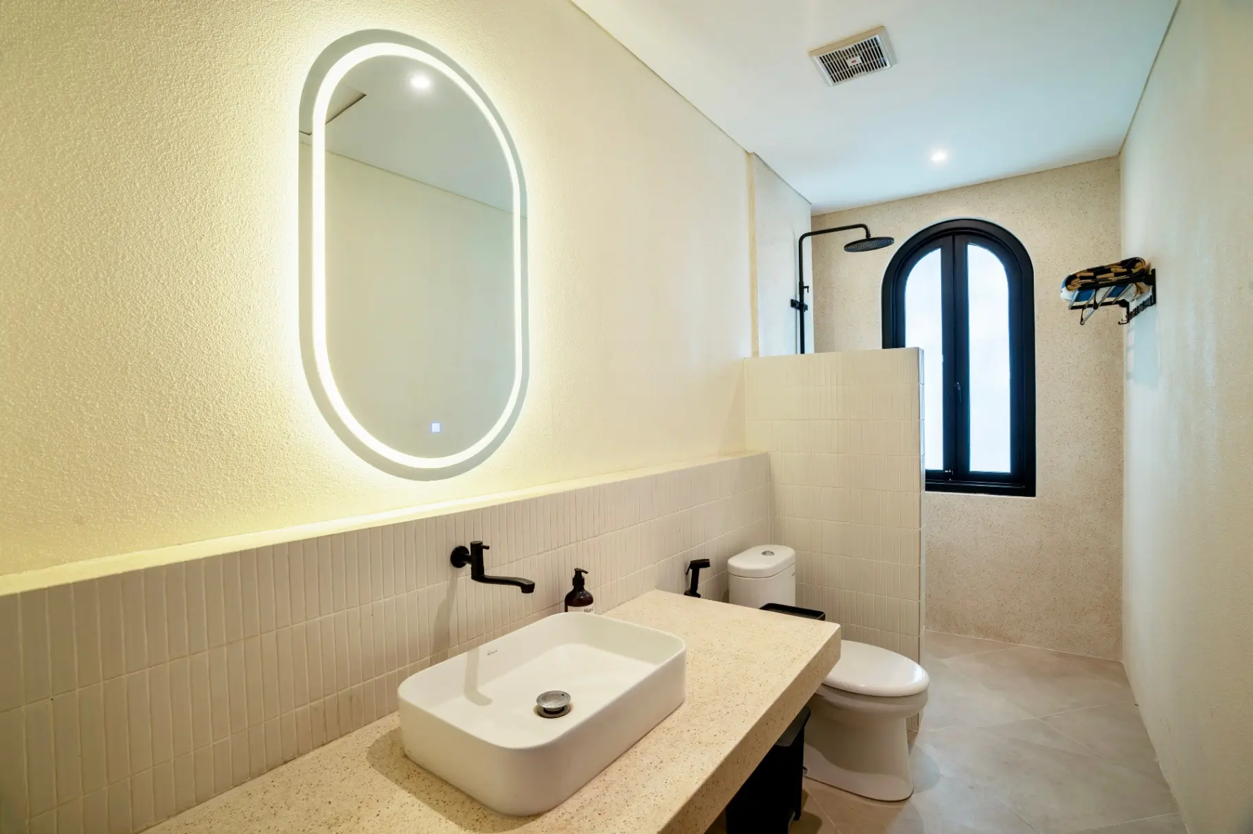 Brand new 2 BR Villa in Sanur — image 4