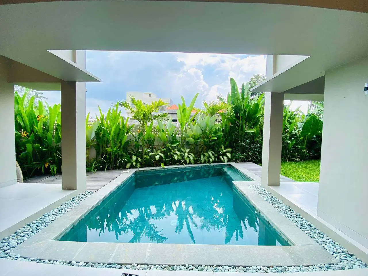 MODERN 3 BEDROOMS VILLA WITH PEACEFUL RICEFIELD VIEW IN CEMAGI — image 2