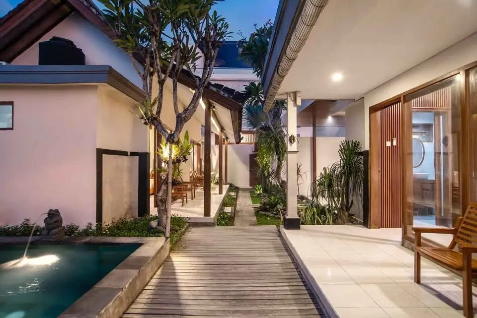 3 BEDROOM RICE FIELD VIEW VILLA -BERAWA — image 2