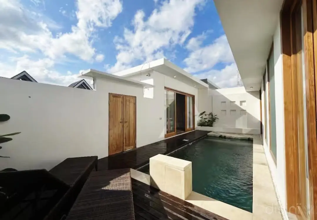 #2027 Villa in Kerobakan 🏝 — image 1