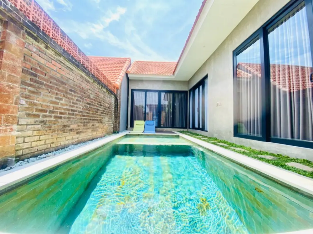 Balinese Modern Industrial Villa in Berawa 2 Bedrooms — image 1