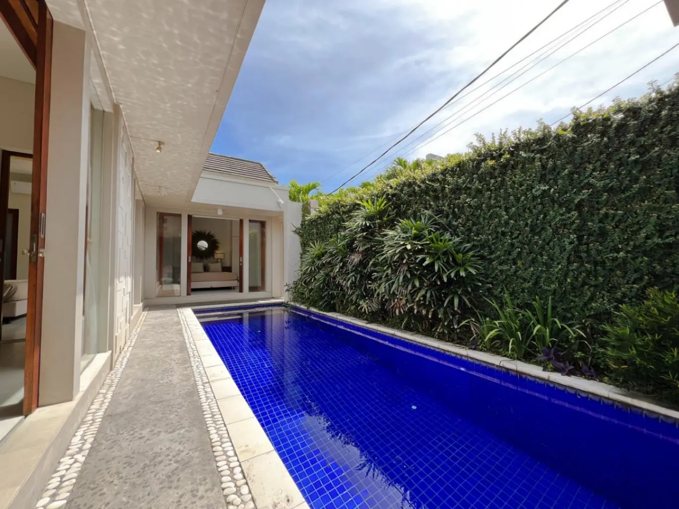 2 BEDROOM MODERN MINIMALIST VILLA FOR RENT IN BERAWA – IB25