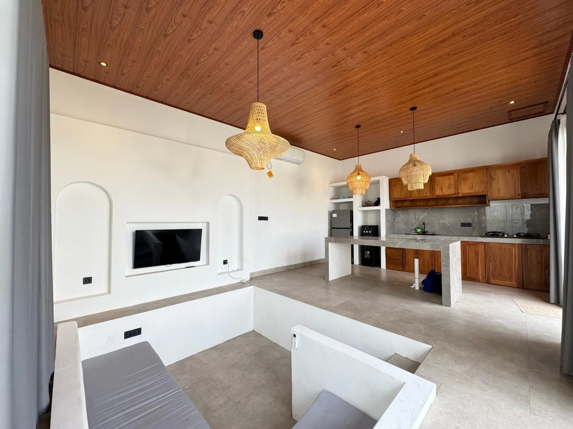 #1029 New Villa in Seseh Mungu close to Lima Beach 🏖️ — image 4