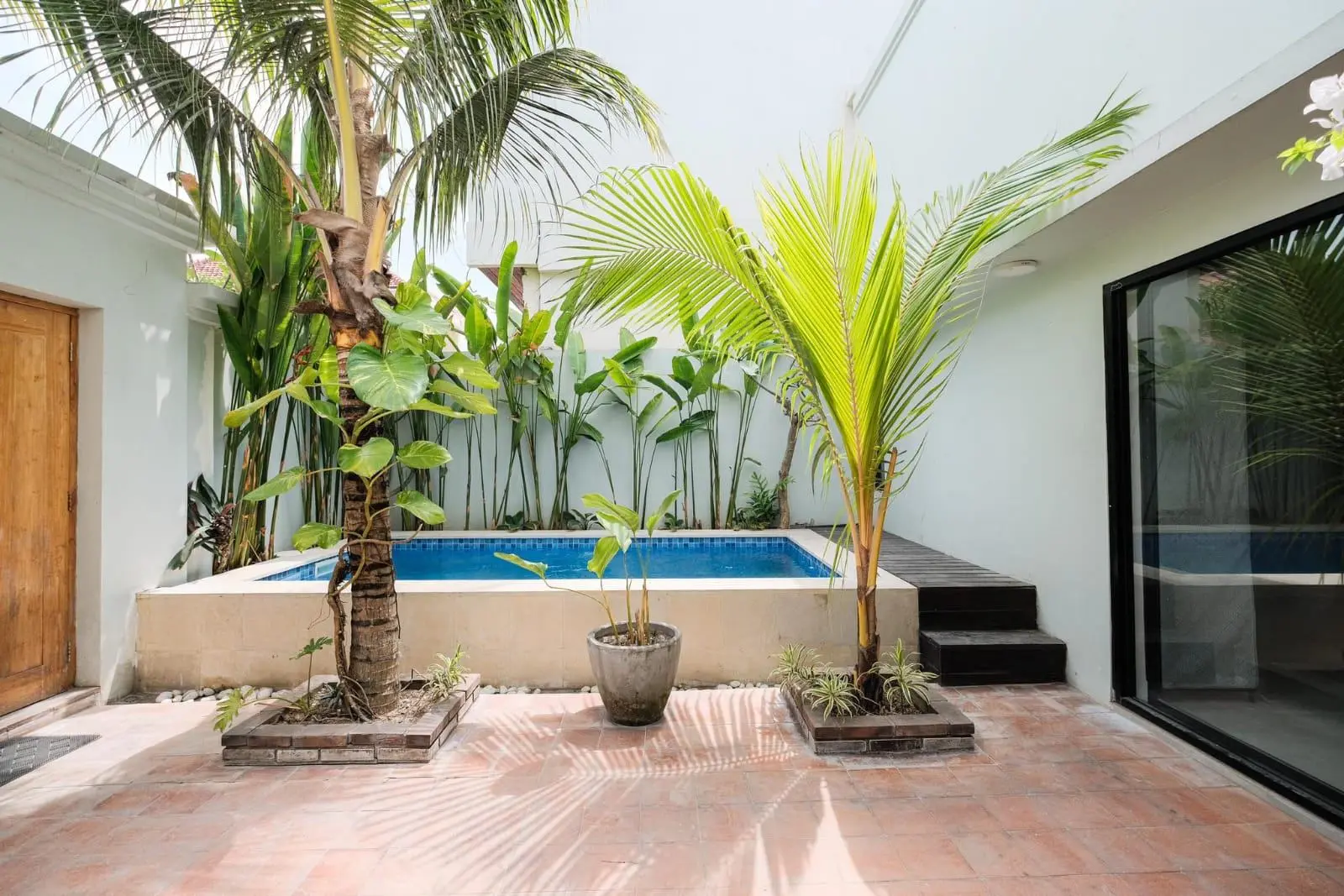 FREEHOLD | 2 Bedrooms | 10 mins to Berawa Beach — image 1