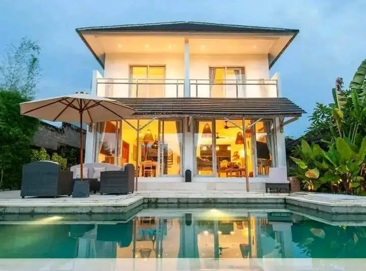 Villa 4 bedrooms for rent In Bumbak Umalas