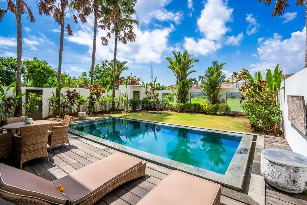 Stay Close to Everything in Seminyak – Modern Pool Villa for Rent!
