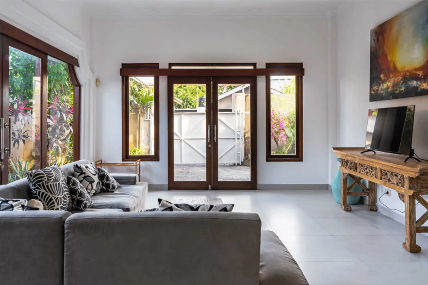 Spacious & Quiet 3BDR Villa Canggu/Berawa — image 3