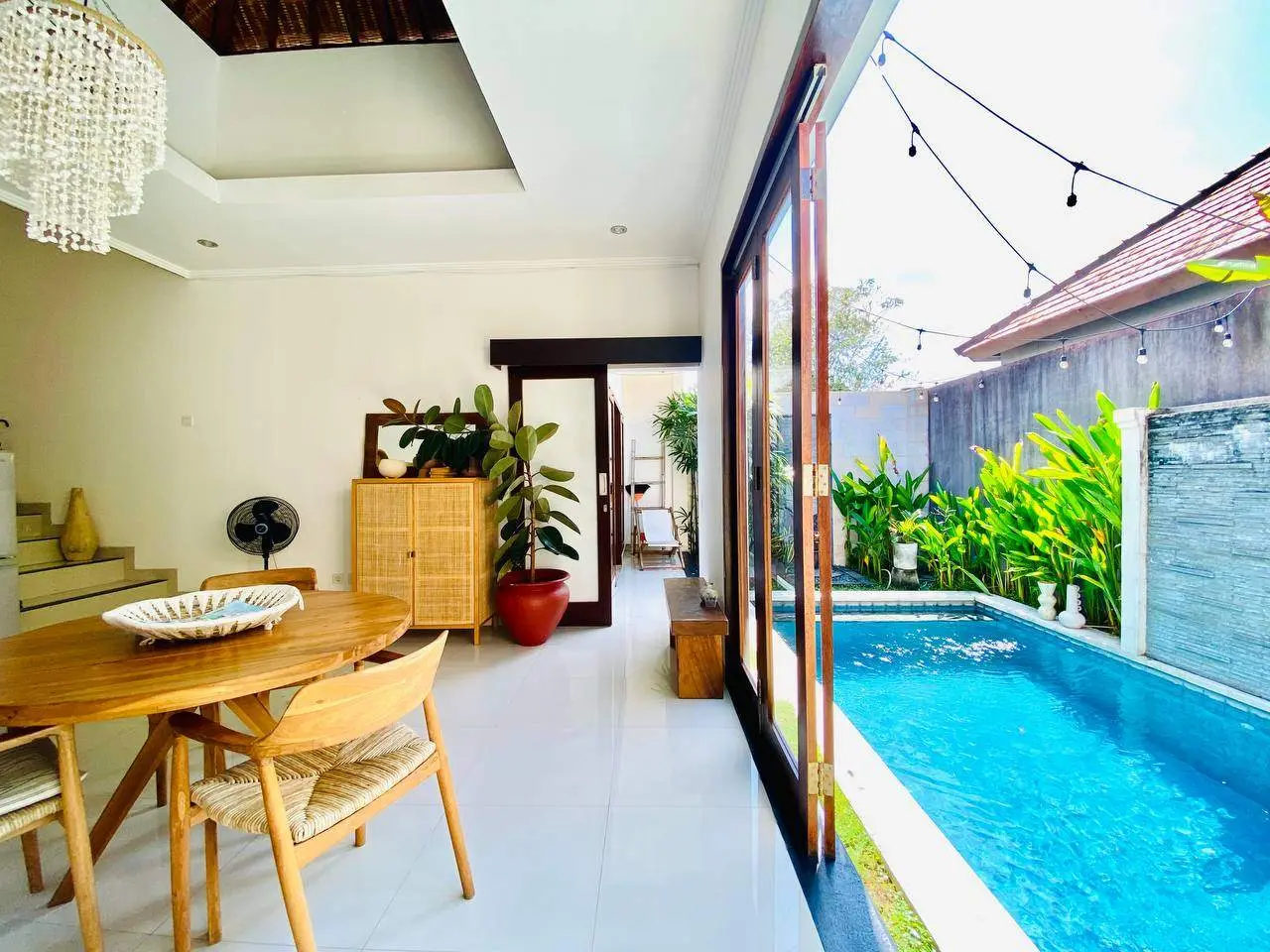 2 BEDROOM MODERN BALINESE VILLA CLOSE TO ECHO BEACH — image 2