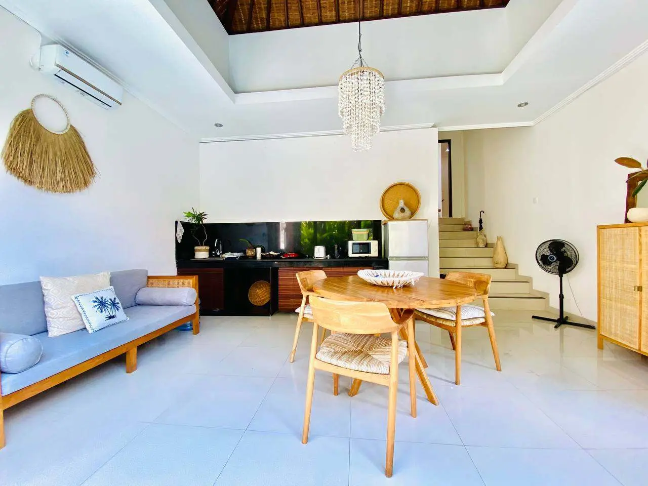 2 BEDROOM MODERN BALINESE VILLA CLOSE TO ECHO BEACH — image 4