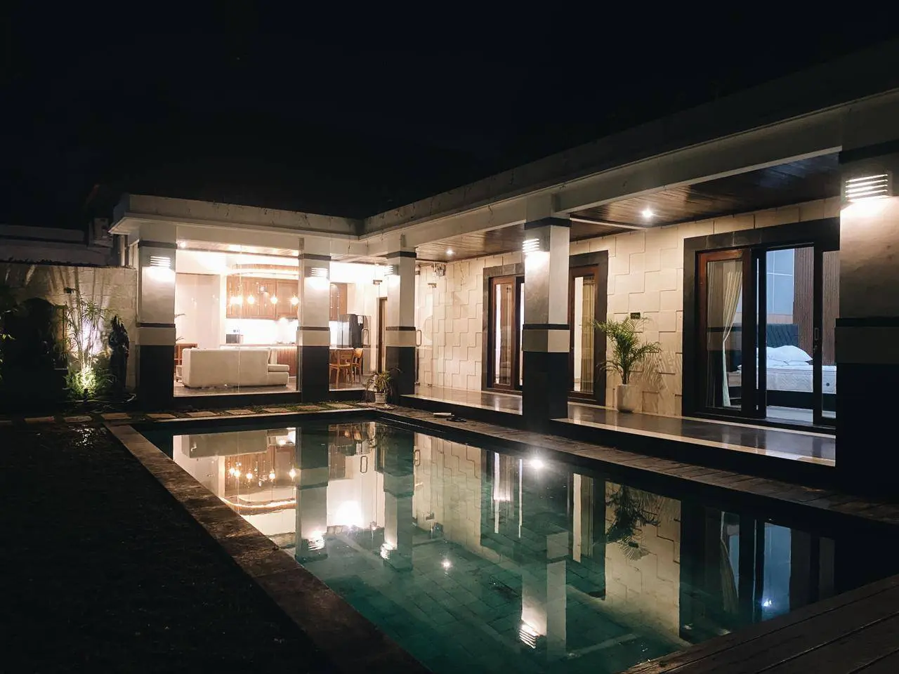 3-BED RENOWNED VILLA in UMALAS — image 2