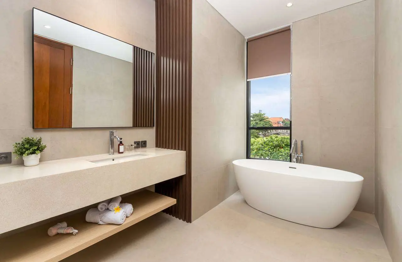 EXQUISITE 3 BEDROOMS MODERN MEDITERRANEAN STYLED VILLA IN BERAWA CANGGU — image 4