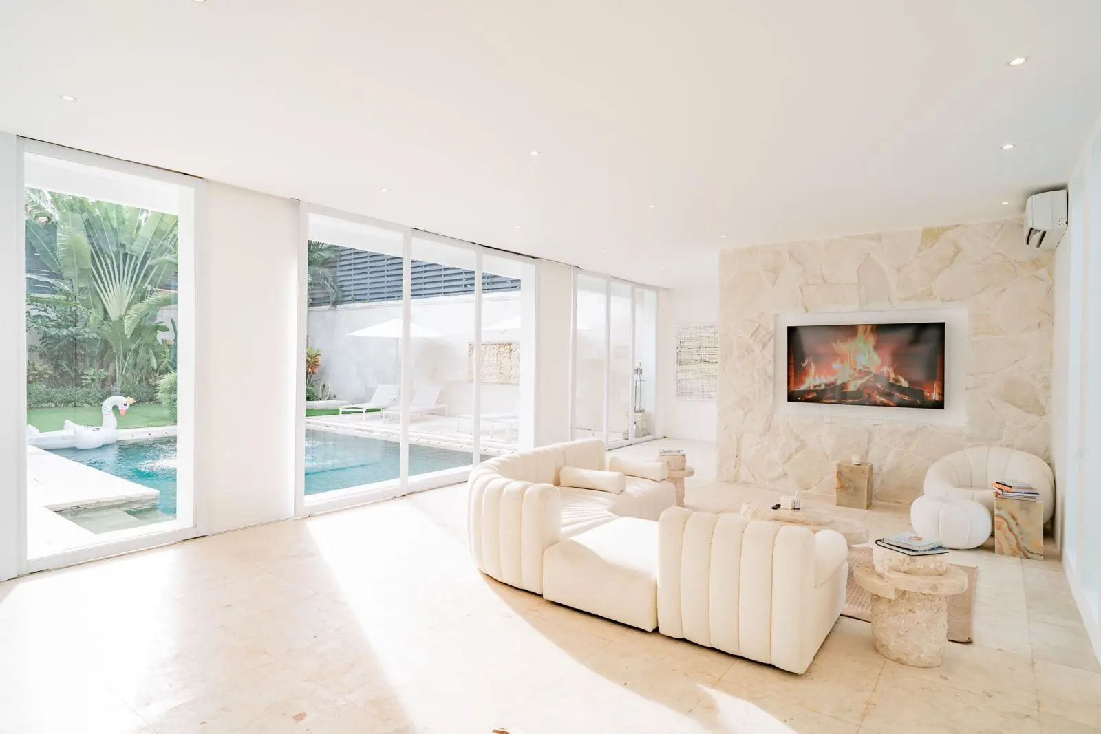 Velasa Villa — image 2