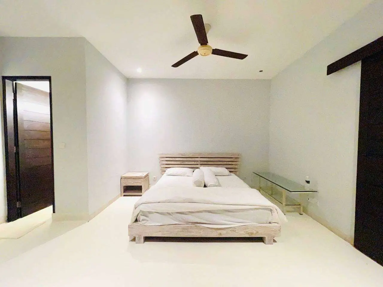 4 BEDROOM VILLA IN UMALAS — image 4