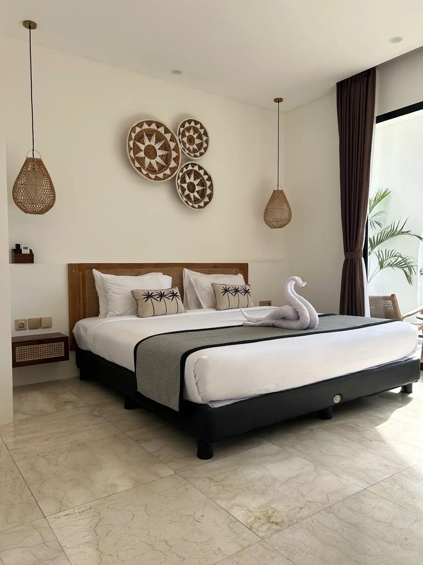 Brand New 1BR Luxury Villa At Berawa Canggu — image 4