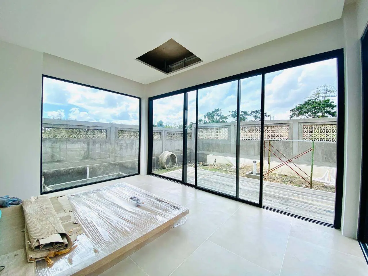 TROPICAL MODERN 4-BEDROOM VILLA IN BINGIN — image 3