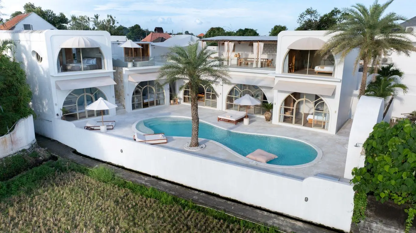 5-Bedroom Elegant Villa with Sauna & Jacuzzi in Cepaka (B-CP42)