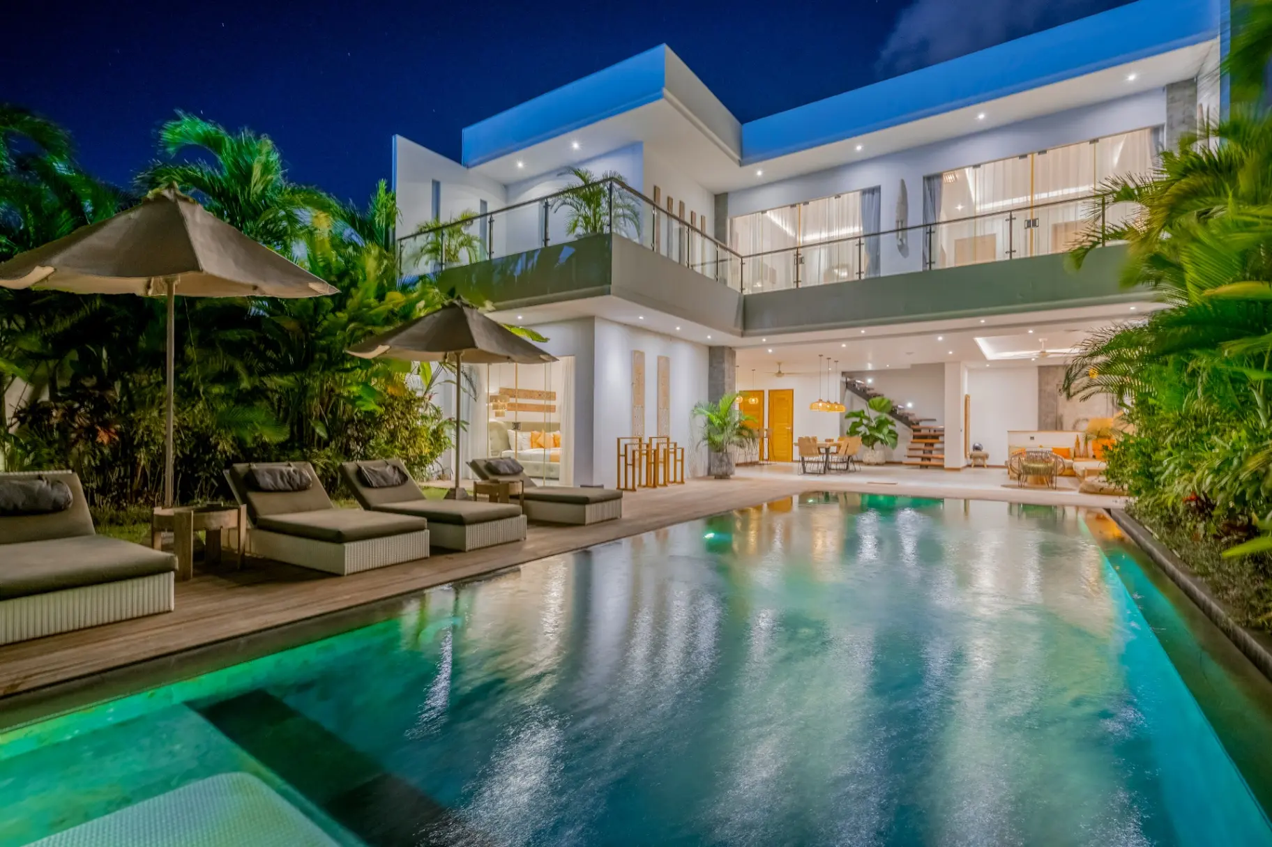 Luxury 4BR Villa w/ Spacious Pool Near Beach