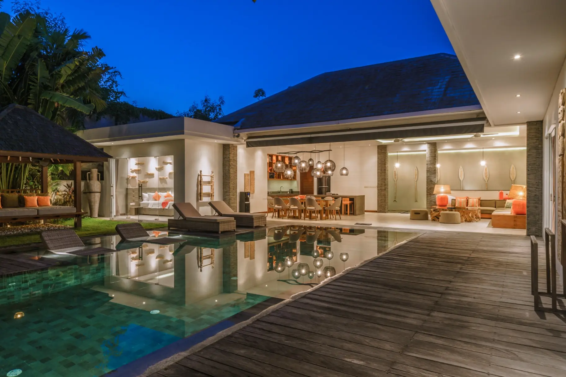 Lux 4bd Designer Villa 2min-Berawa Beach & Finns! — image 3