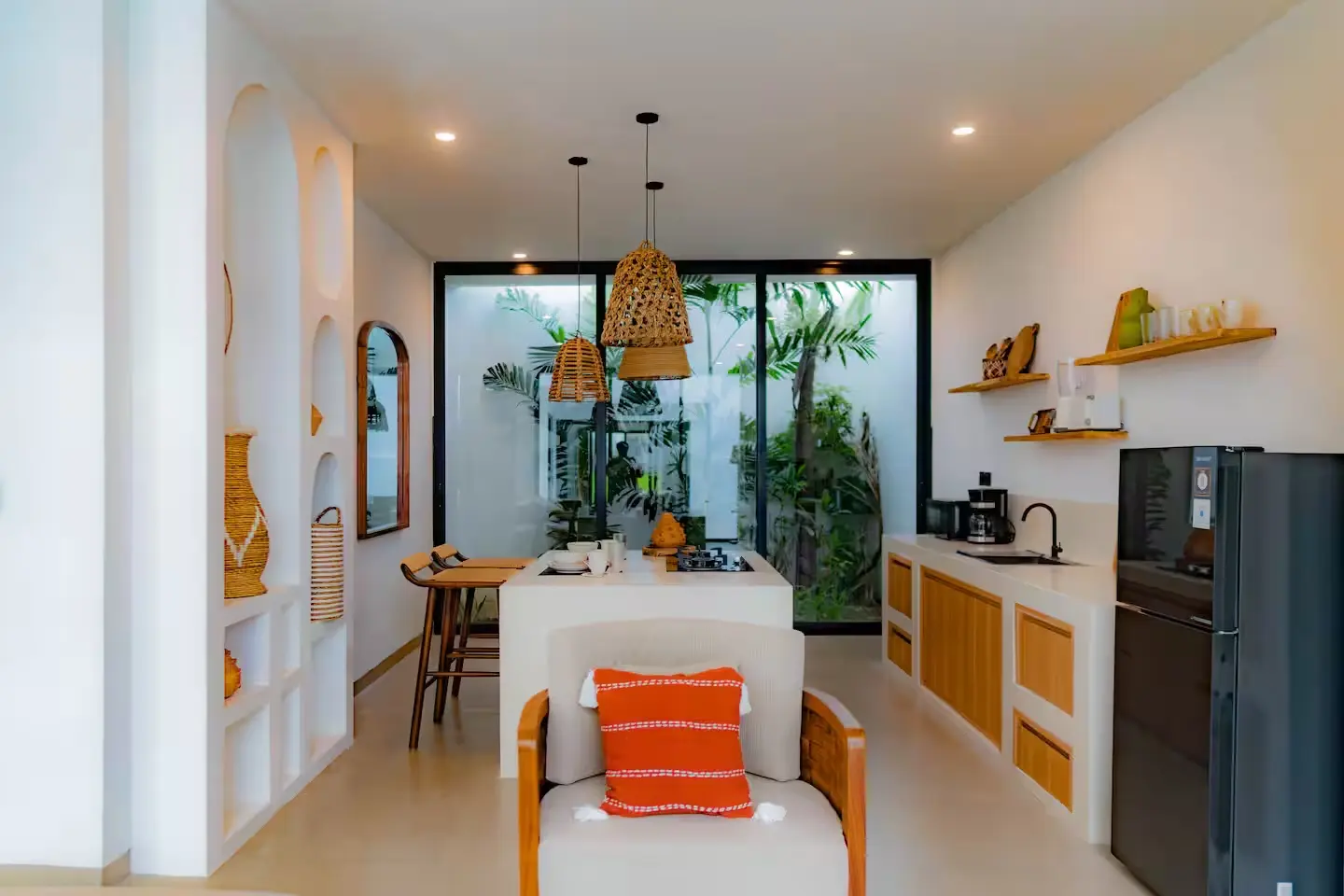 Villa Maju — image 2